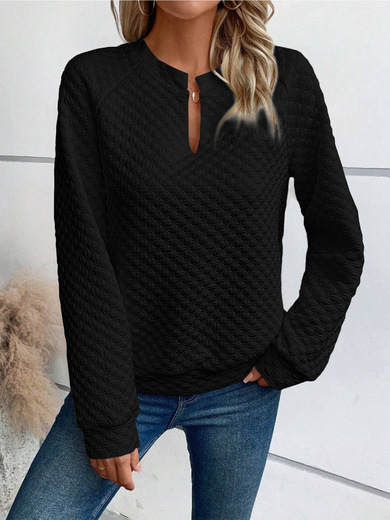 V-neck Long-sleeved Sweatshirt